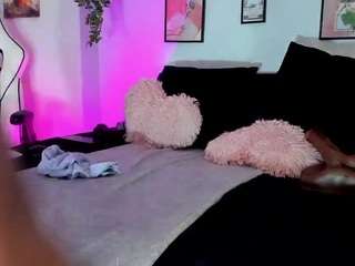 shantal webcam model stream image