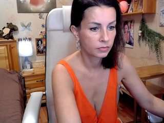 kendramom webcam model stream image