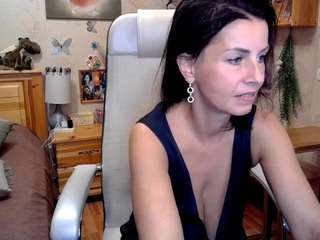 kendramom webcam model stream image