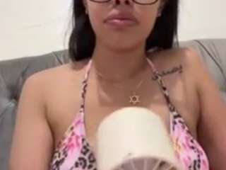spkywhre webcam model stream image