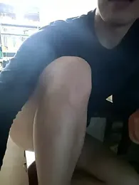 Woonee1680 webcam model stream image