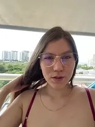 AmelieLaurent_ webcam model stream image