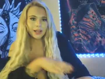 devyn_winter webcam model stream image