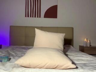 Hisako Lavertu webcam model stream image