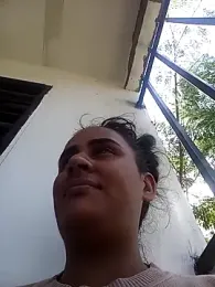 Andreita_95 webcam model stream image