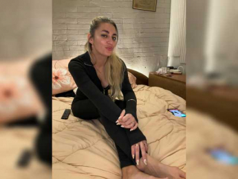 SweetCoople webcam bongacams model stream image