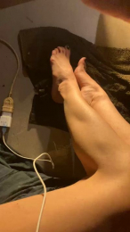 pissriot webcam model stream image