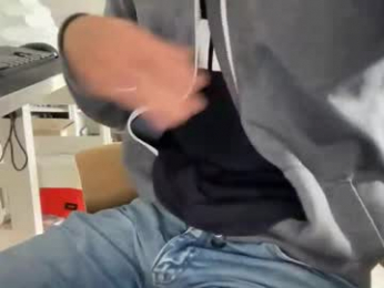 wet_adidasboy webcam model stream image