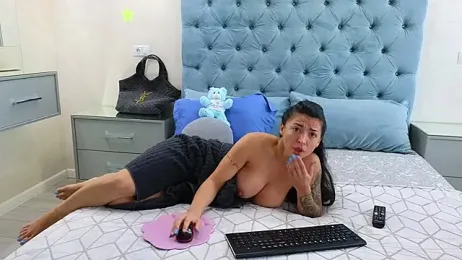 Theowonder webcam model stream image