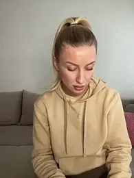 belle98 webcam stripchat model stream image