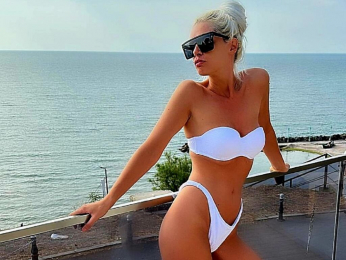 EmanuelaBart webcam model stream image