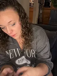 XoMisty webcam model stream image