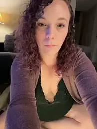 XoMisty webcam model stream image