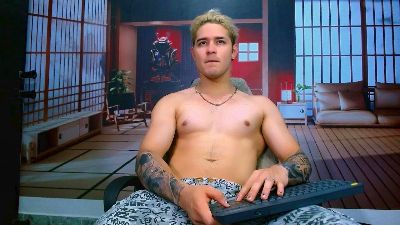 AlexPierss webcam model stream image