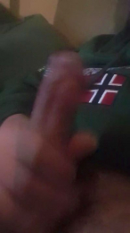 Pucela webcam model stream image