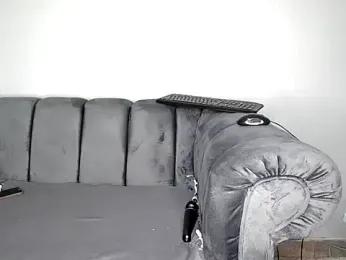 Pearl_00 webcam model stream image