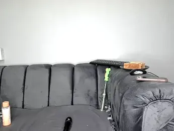 Pearl_00 webcam model stream image