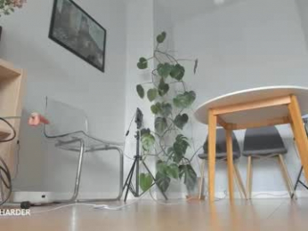 yours_meyy webcam chaturbate model stream image