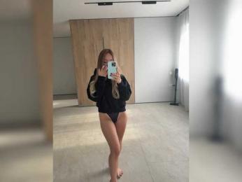 Chloee webcam bongacams model stream image