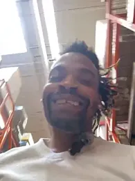 2HandsLong webcam model stream image