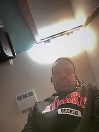 2HandsLong webcam stripchat model stream image