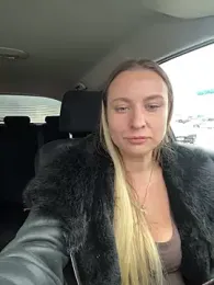 OlgaBuzzz webcam model stream image