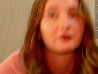 PeachGirl webcam model stream image