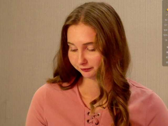 PeachGirl webcam model stream image