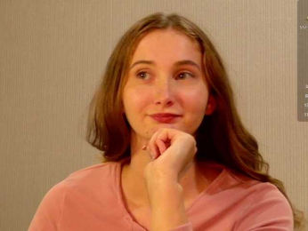 PeachGirl webcam model stream image