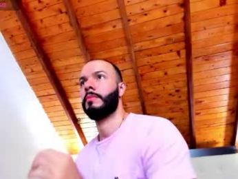 tom_bailey_ webcam model stream image