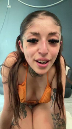 Mhollyusd webcam model stream image