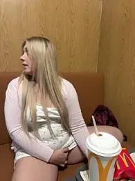 CherryAuroraa webcam model stream image