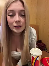 CherryAuroraa webcam model stream image