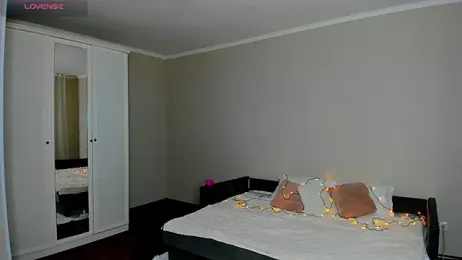 -Sacura- webcam model stream image