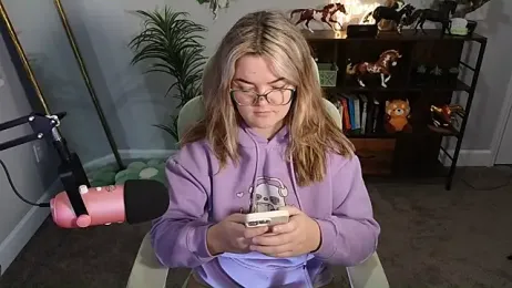 Brivana webcam model stream image