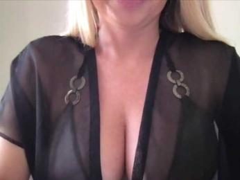 chloebelle webcam model stream image