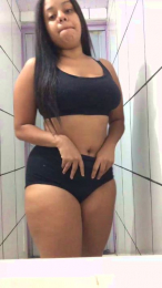 IsaFernandes webcam model stream image