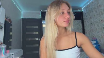 AdrieneQuadnau webcam model stream image