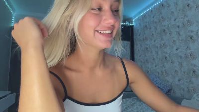 AdrieneQuadnau webcam model stream image