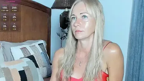 Christine_35 webcam model stream image