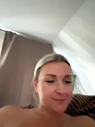 Bella-Tight webcam model stream image