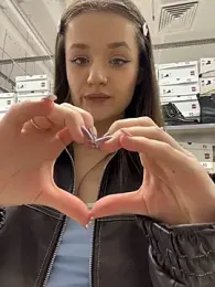 your_babymila webcam stripchat model stream image