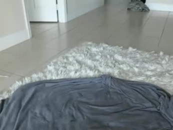 myles_isperfect webcam model stream image