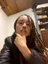 bellaa-w webcam stripchat model stream image