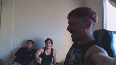 gualas webcam model stream image