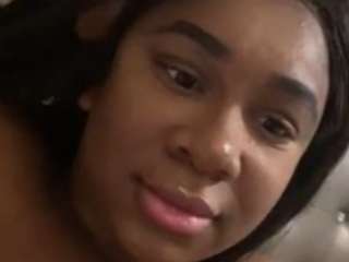 taylorharvey webcam model stream image