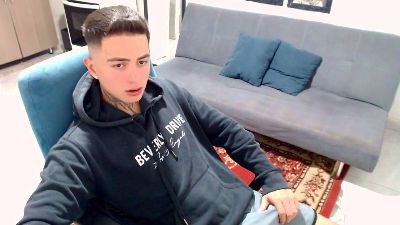 santii_ss webcam model stream image