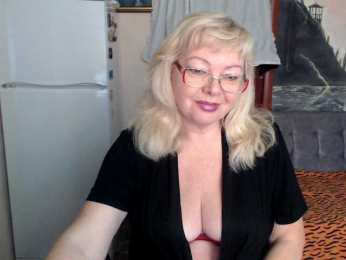 EvelynLoveShy webcam model stream image