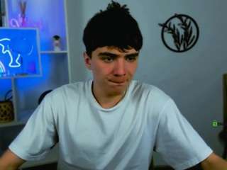 emil-lucky webcam camsoda model stream image