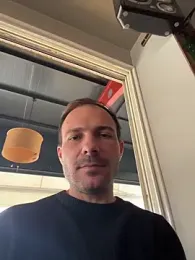 Adventurehotman webcam model stream image